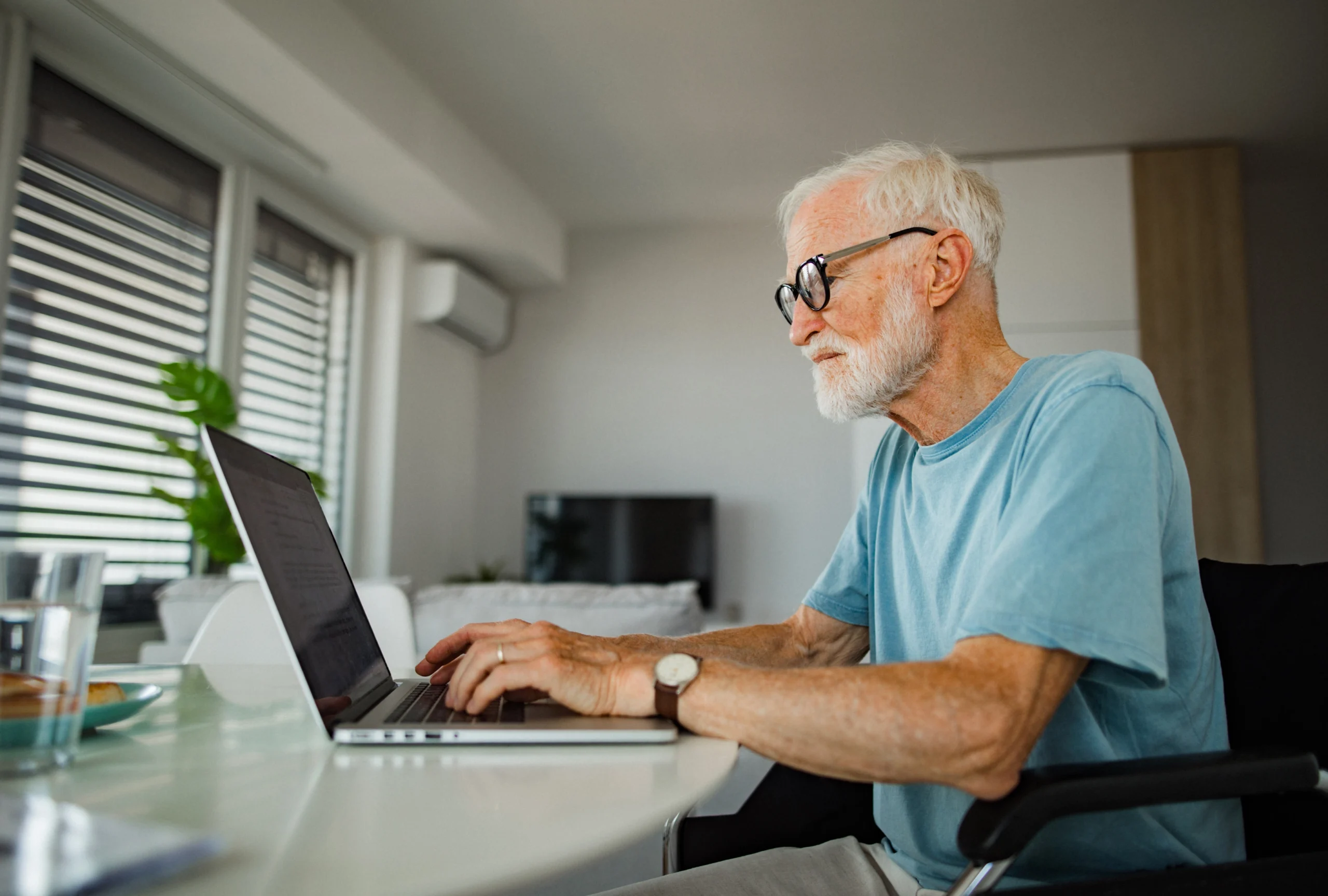 Choose The Best Home Care Agency In Farmington Hills, Michigan | CareOne Senior Care