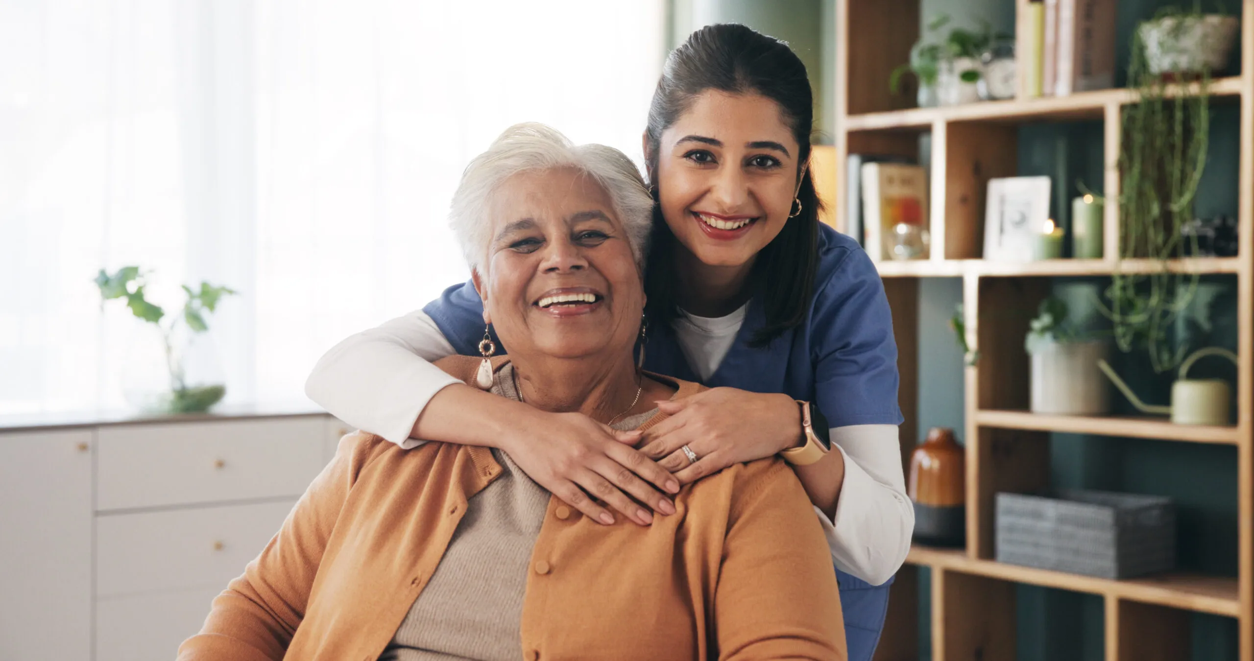 Compassionate caregiver providing elder care Bloomfield Township, MI with personalized elder home care Bloomfield Township, MI to help seniors live safely and comfortably at home.